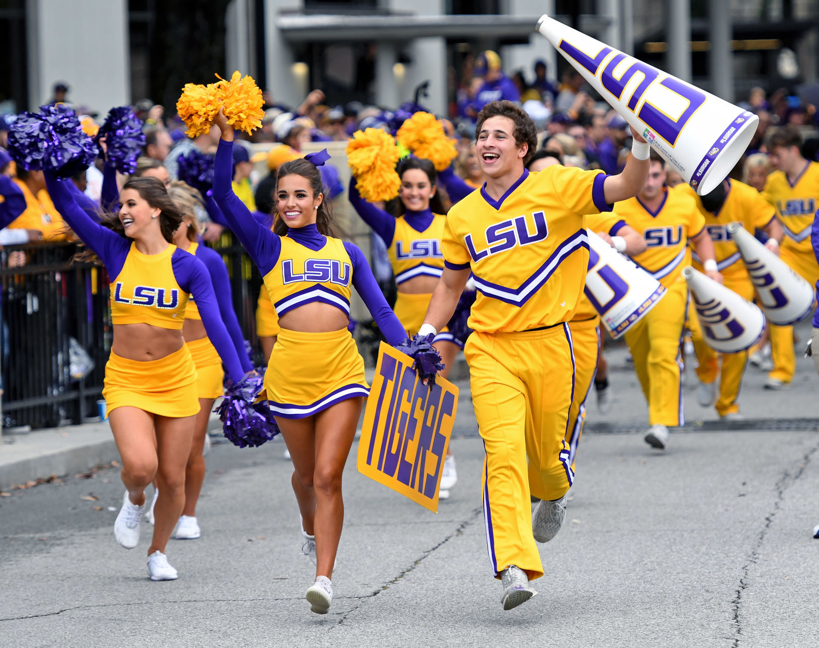 BR.lsuauburnmain0013.102719 bf.jpg